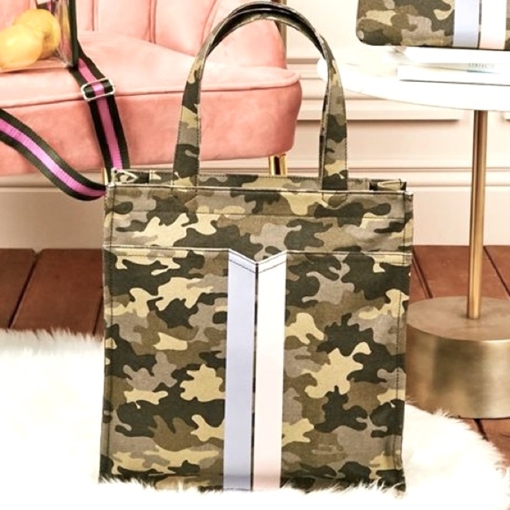 NEW Stella & Dot Camo Game Changer Tote